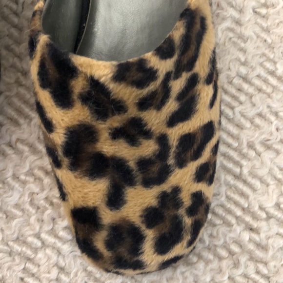 faux fuzzy Leopard Slide Mule Casual chunky heel shoe - Picture 3 of 16